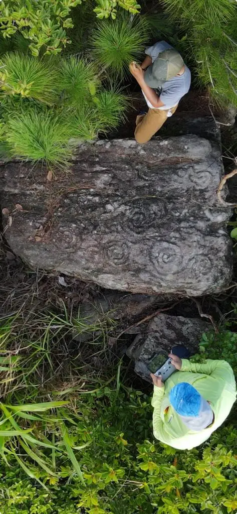 Archeaologists visiting the unique Marble Hill Site in Guanaja ( Bonacca ). Bay Islands Culture, Bay Islands Politics, Bay Islands History