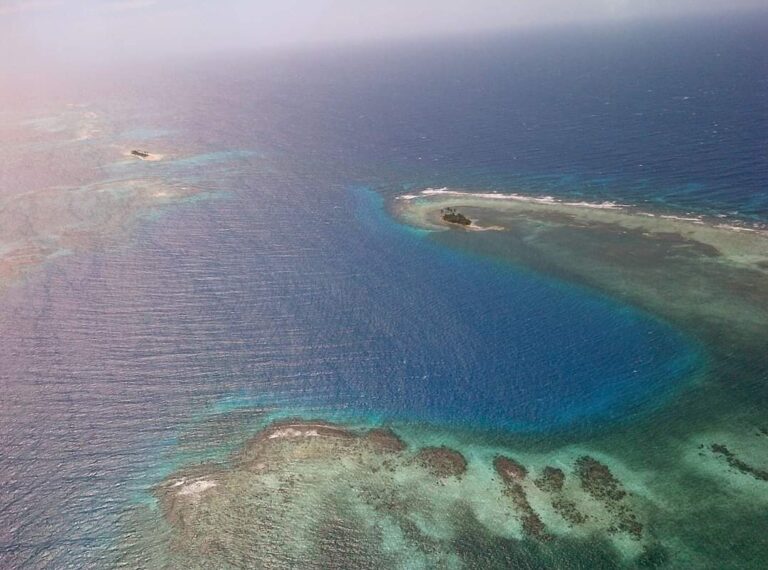 Cays